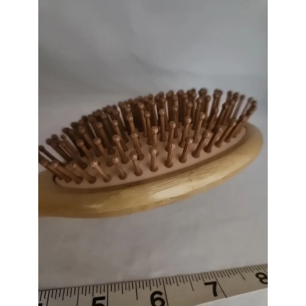 The Unbranded Brand bamboo hair